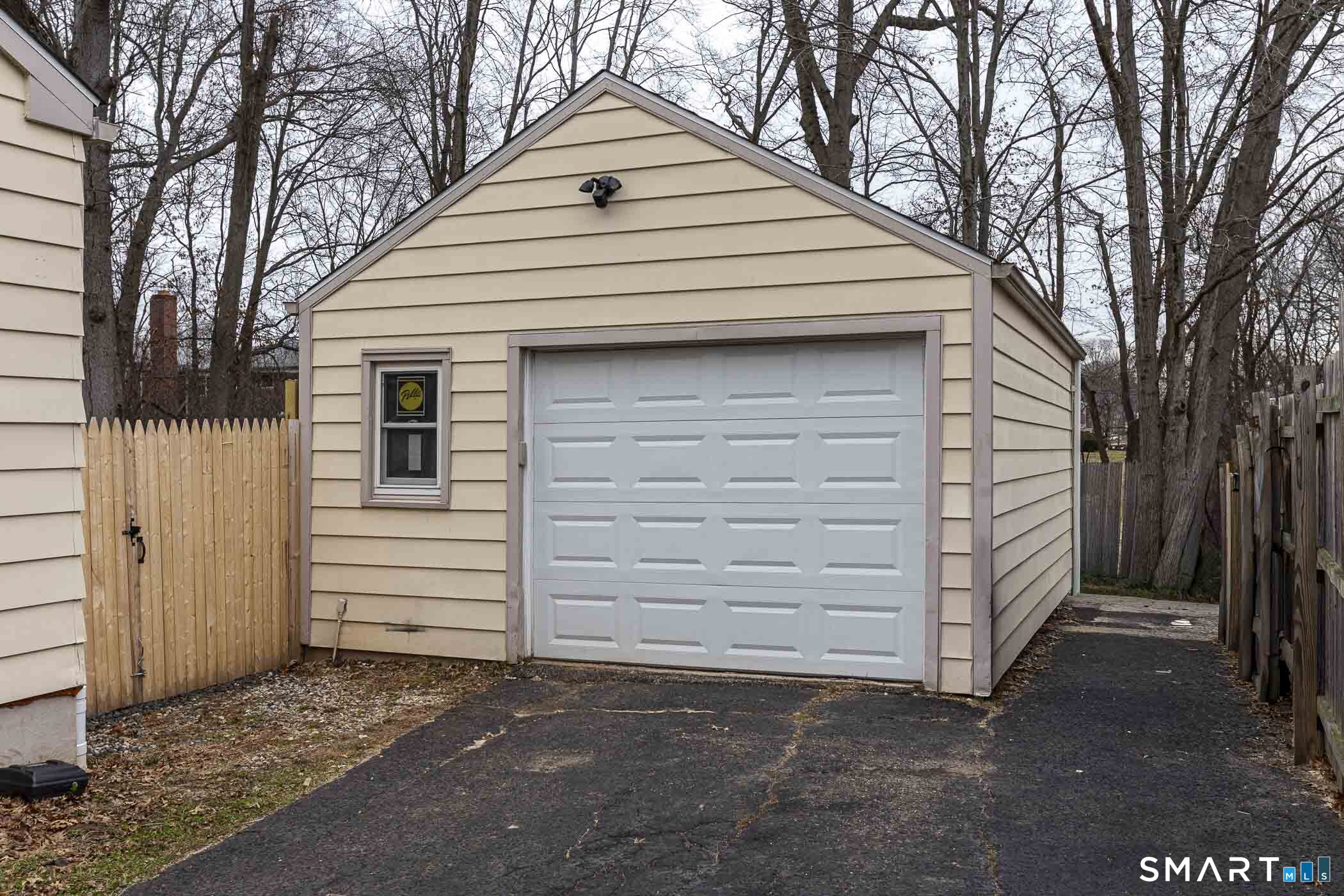 90 Goodwin Park Road Wethersfield, CT 06109 - Photo 19 of 22