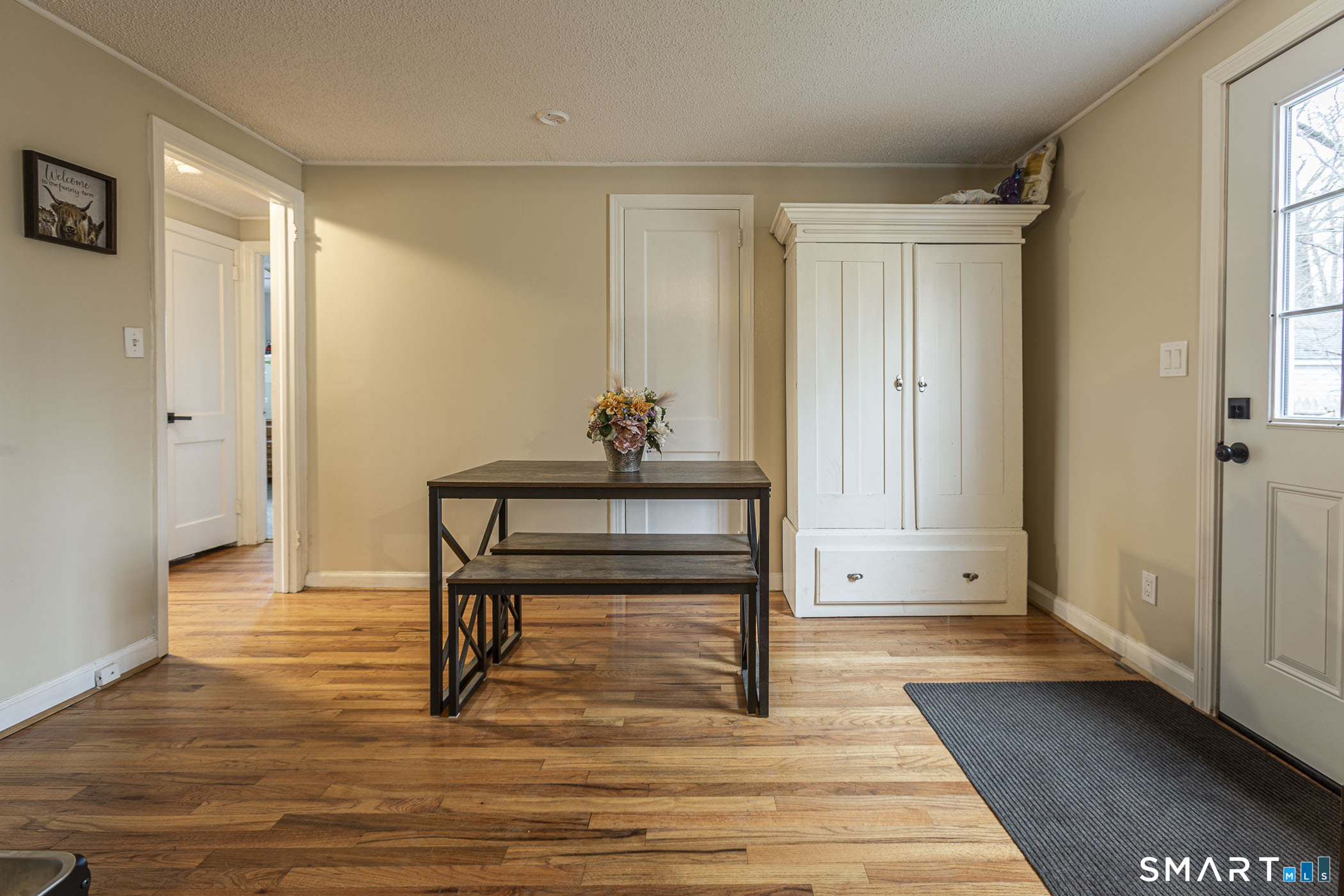 90 Goodwin Park Road Wethersfield, CT 06109 - Photo 7 of 22