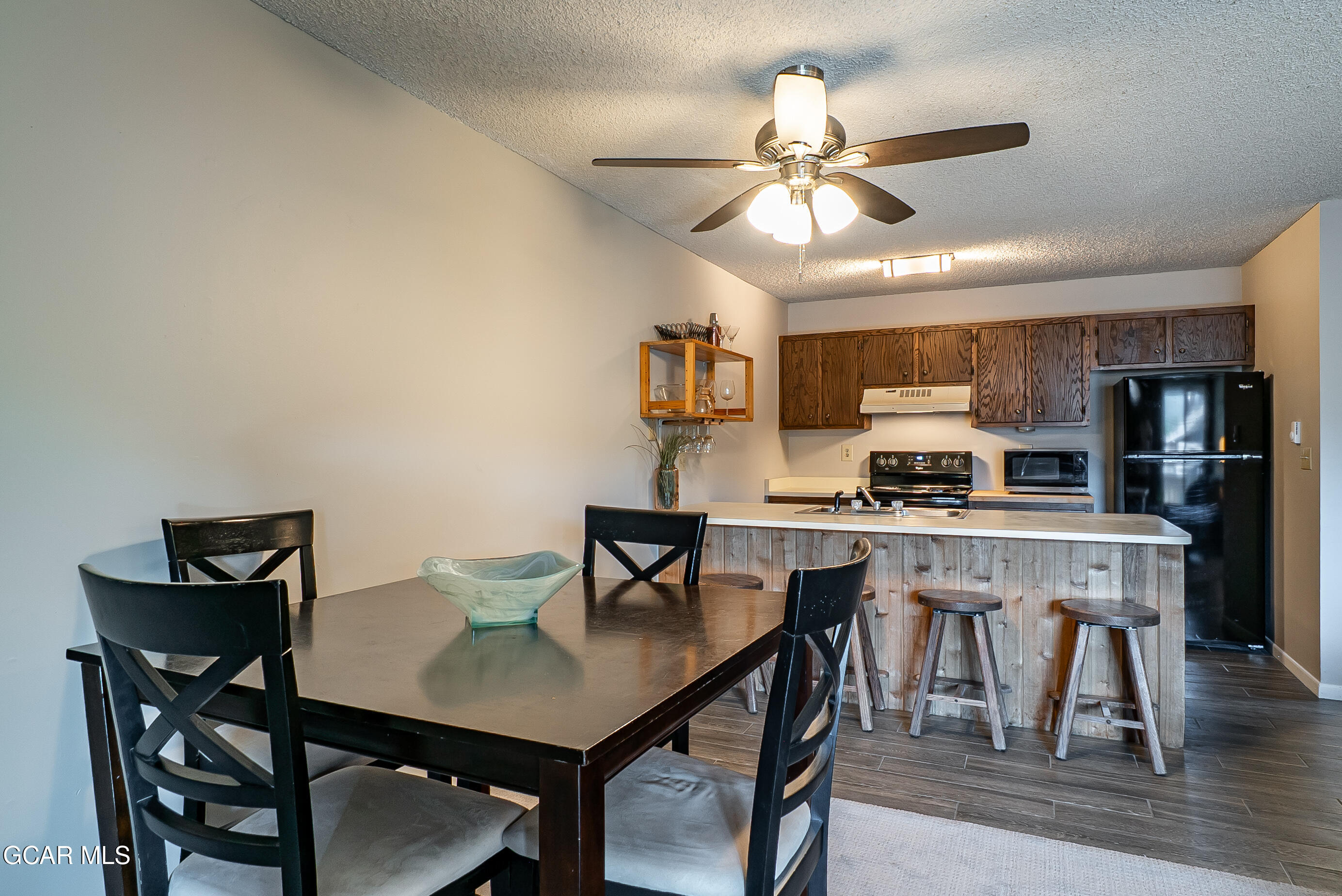 520 Kings Crossing Road, Unit B304 Winter Park, CO 80482 - Photo 9 of 34 Dining Area