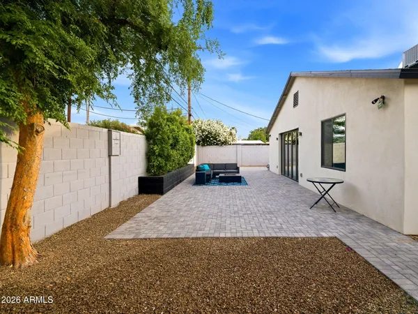 $1,295,000 | 5229 North 18th Place, Phoenix, AZ 85016