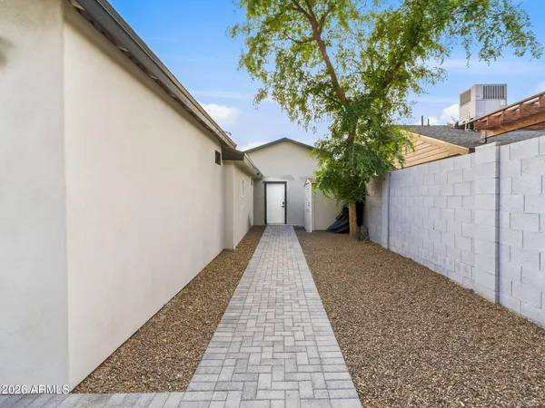 $1,295,000 | 5229 North 18th Place, Phoenix, AZ 85016