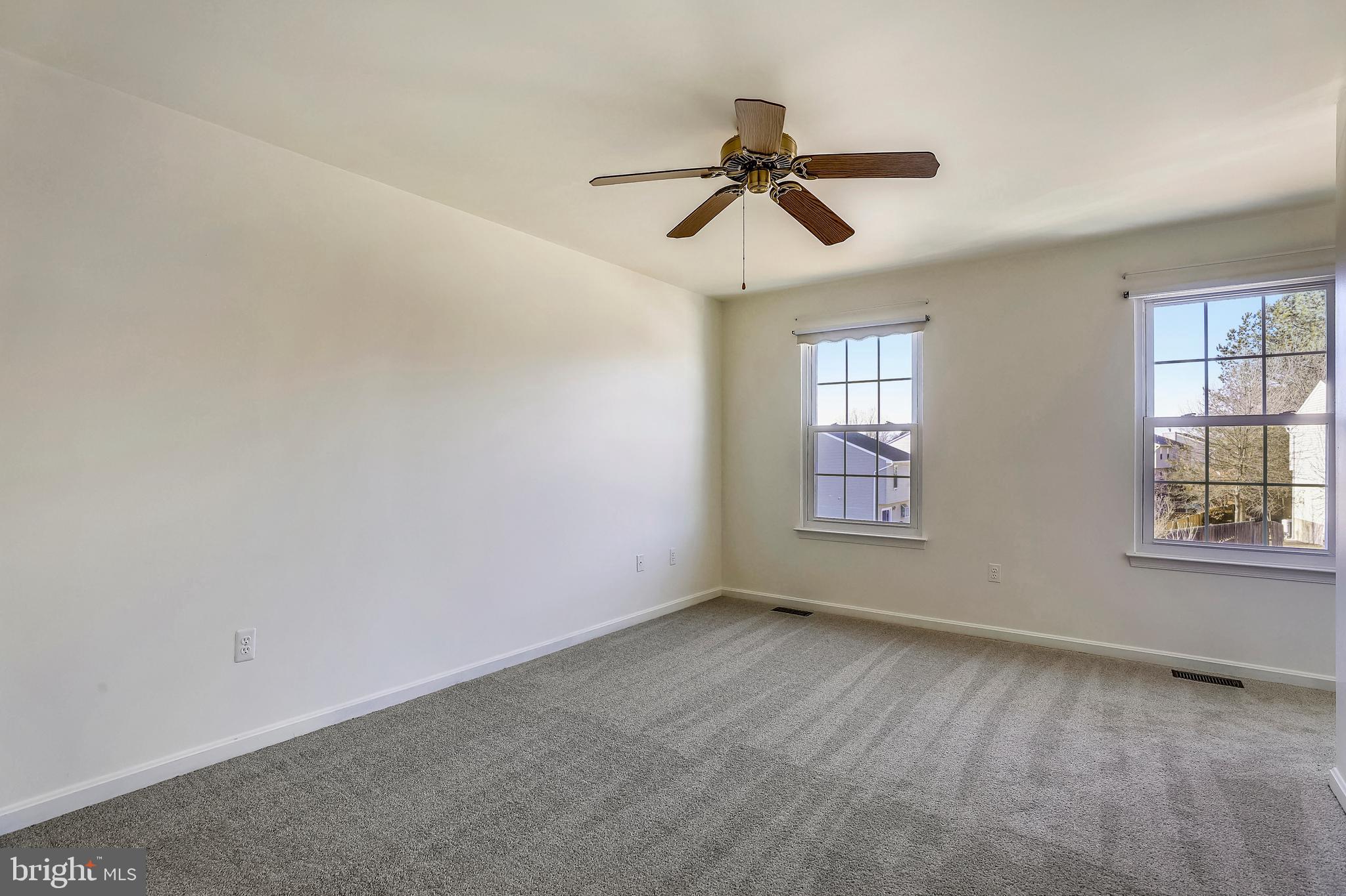 7805 Notley Road Pasadena, MD 21122 - Photo 12 of 30 Owner's Suite - Upper Level