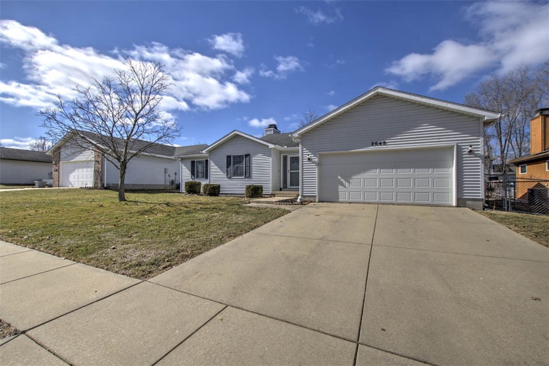 2649 Pheasant Run Decatur, IL 62521 - Photo 2 of 21 Gallery Image 2