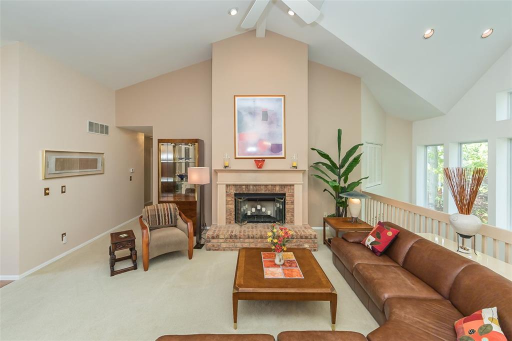 849 Timber Glen Lane Ballwin, MO 63021 - Photo 11 of 86