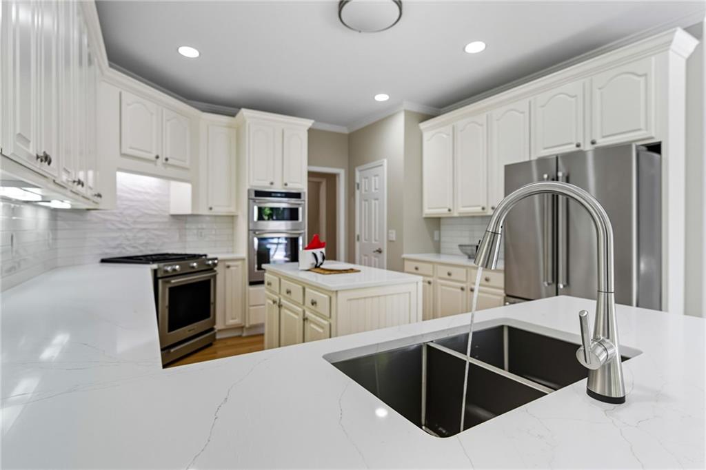 5755 Hopewell Road Cumming, GA 30028 - Photo 17 of 92