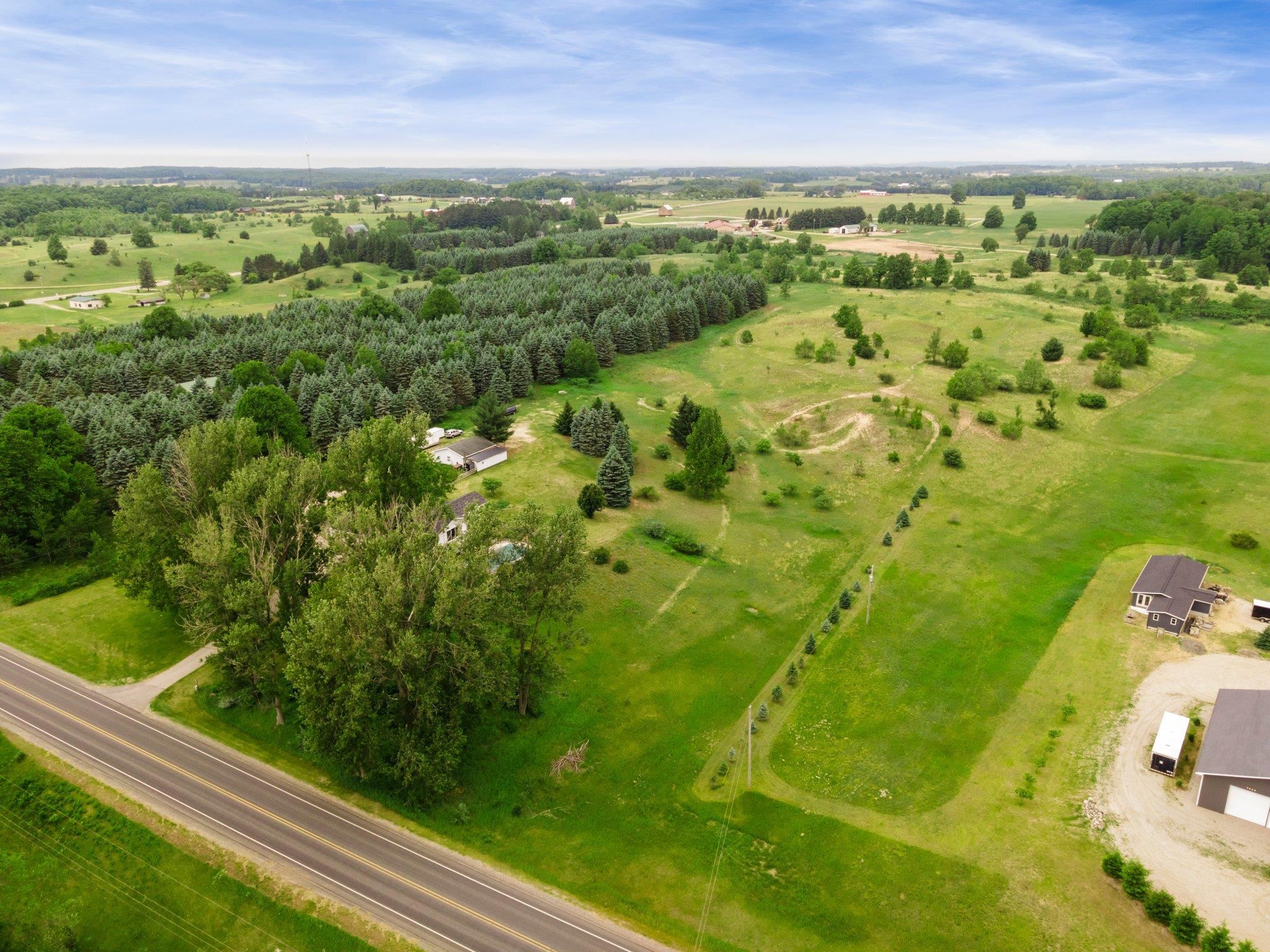3766 West Center Road Kingsley, MI 49649 - Photo 22 of 28 1901269-21.JPG