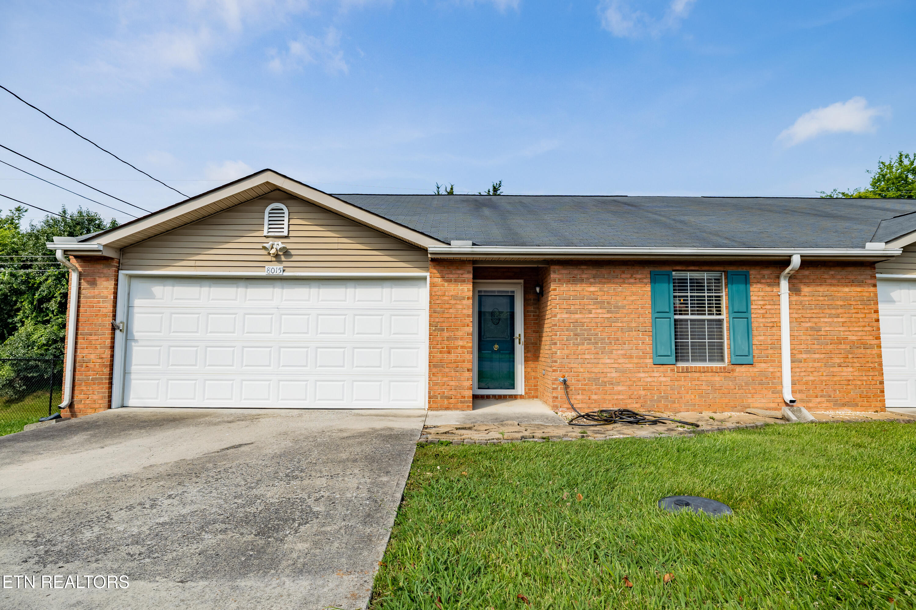 8015 Fenton Way Powell, TN 37849 - Photo 3 of 34 8015FentonWay-3