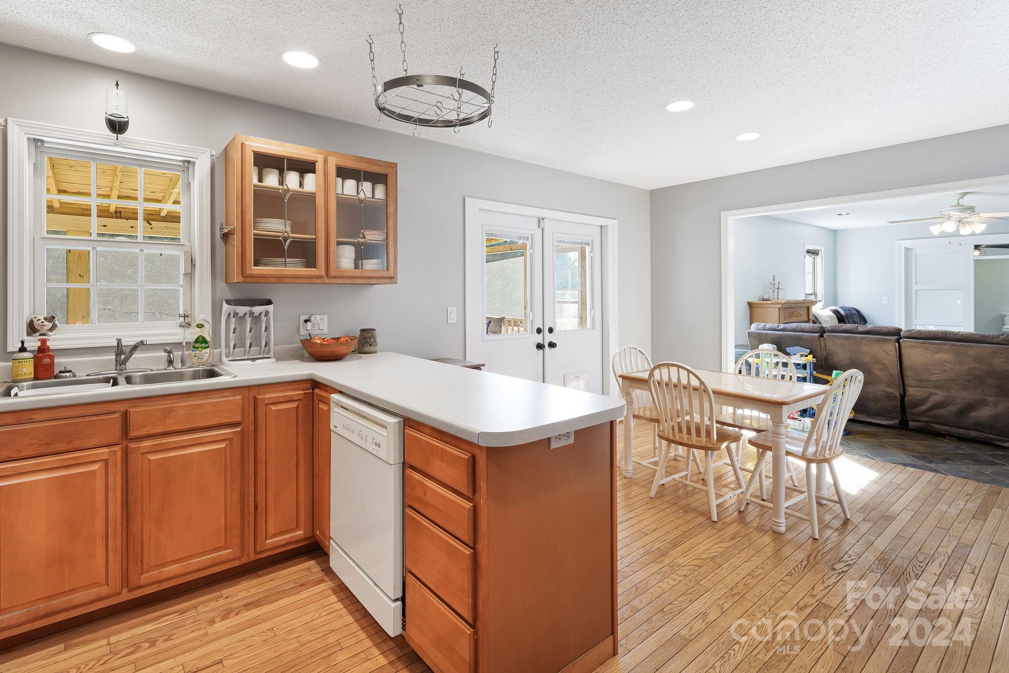 684 Bryson Road Candler, NC 28715 - Photo 12 of 35 Gallery Image 12