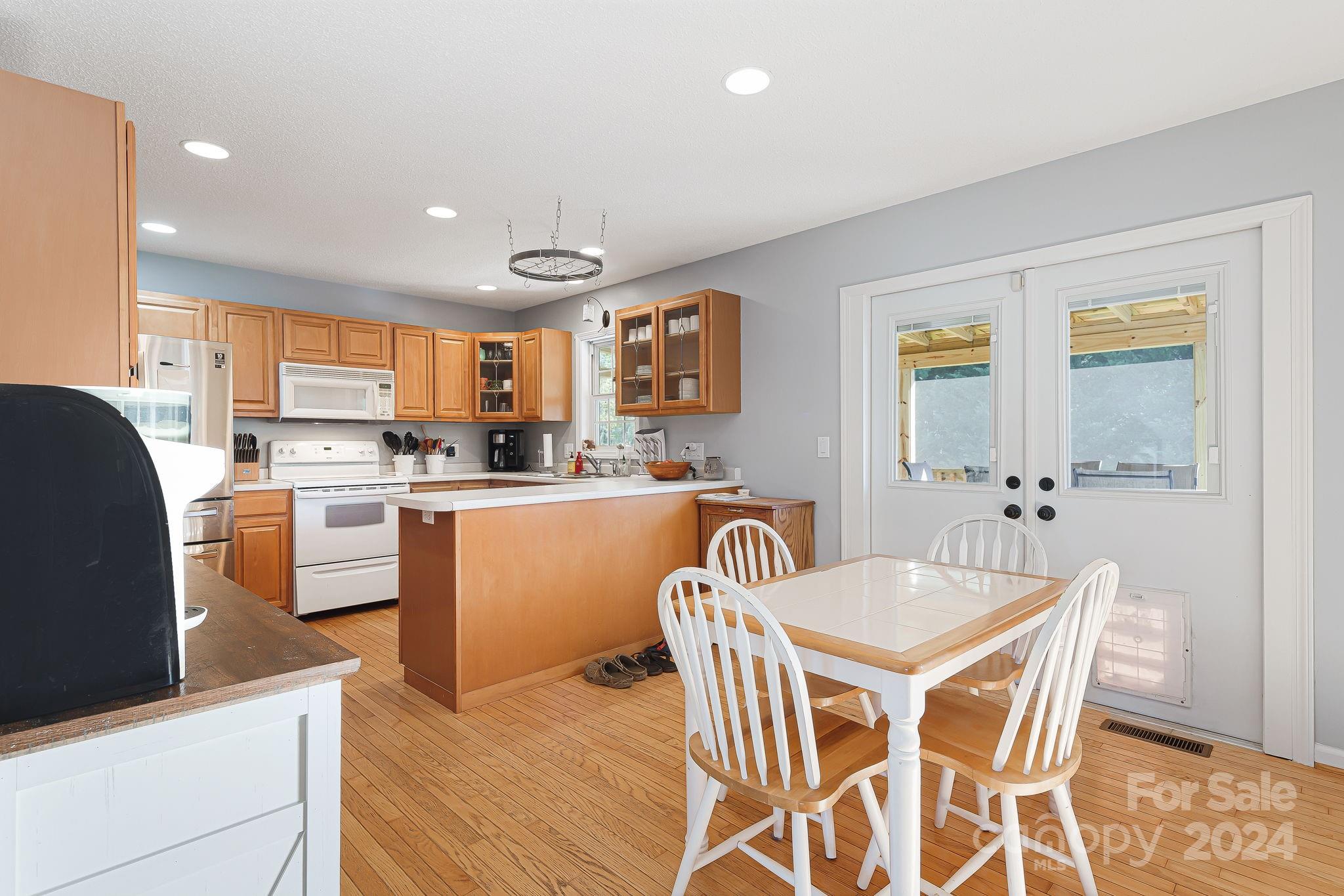 684 Bryson Road Candler, NC 28715 - Photo 13 of 35 Gallery Image 13