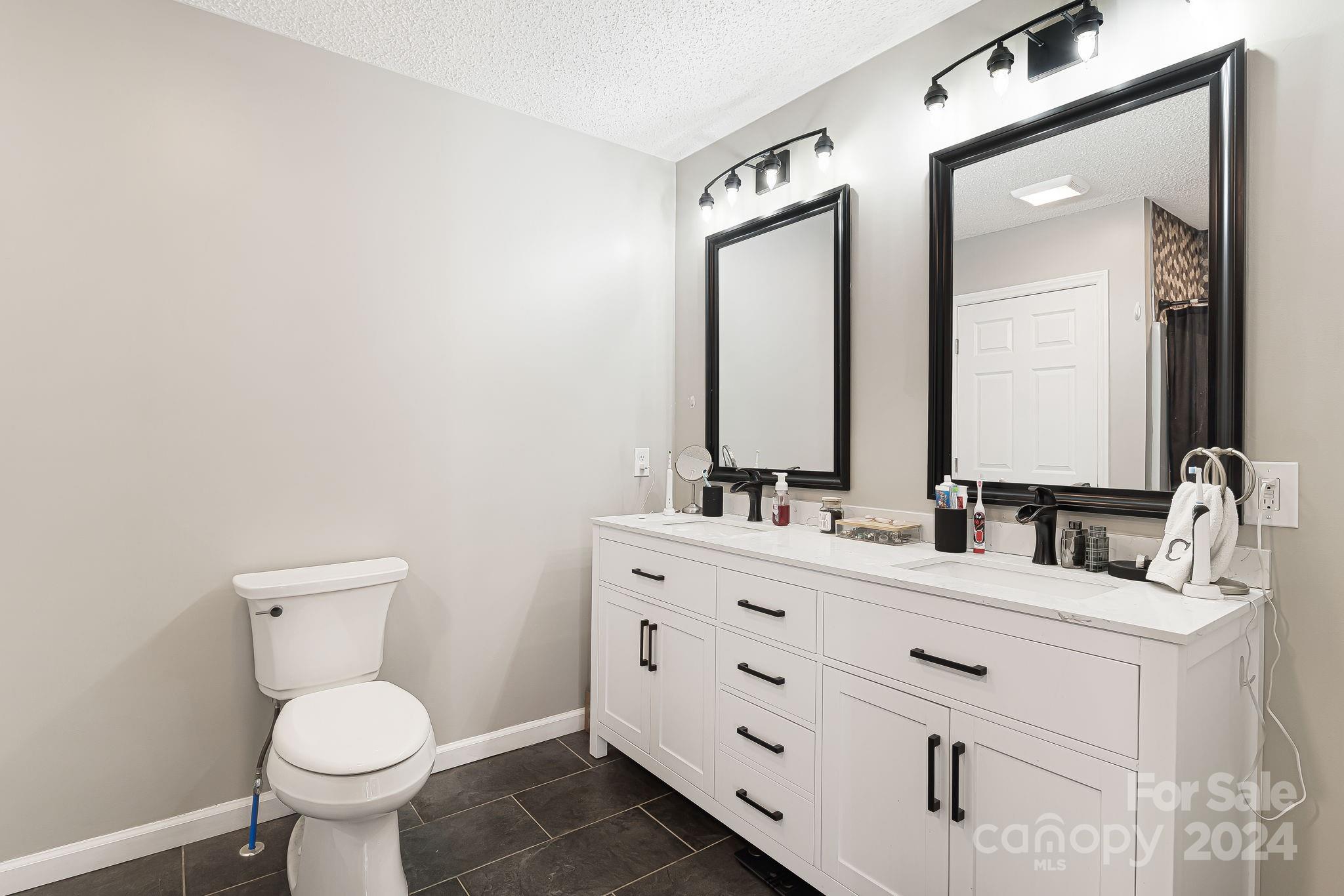 684 Bryson Road Candler, NC 28715 - Photo 18 of 35 Gallery Image 18