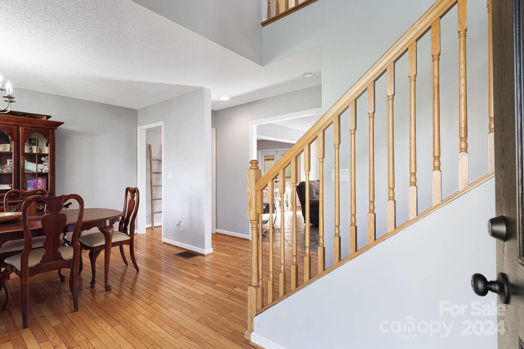 684 Bryson Road Candler, NC 28715 - Photo 5 of 35 Gallery Image 5