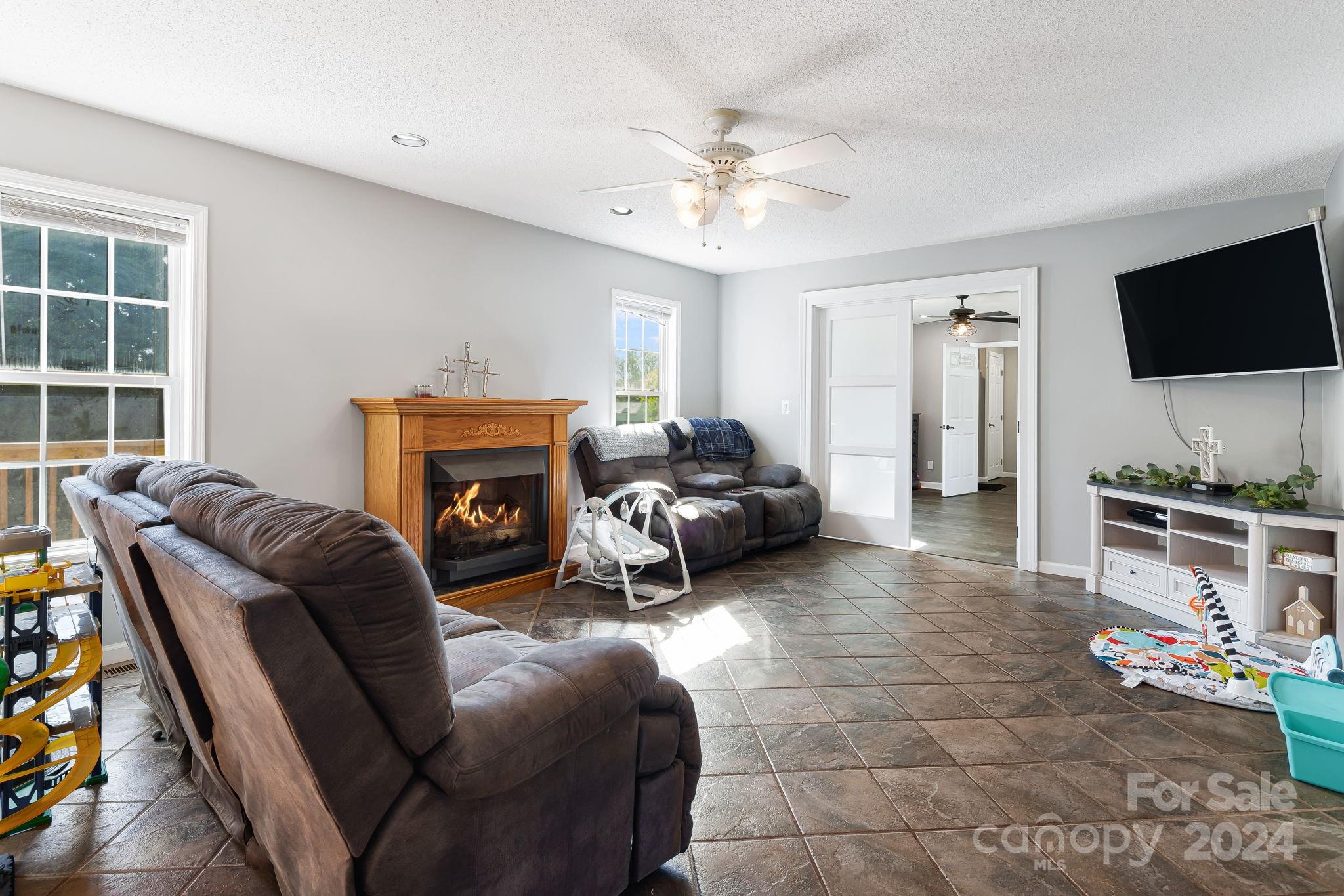684 Bryson Road Candler, NC 28715 - Photo 9 of 35 Gallery Image 9