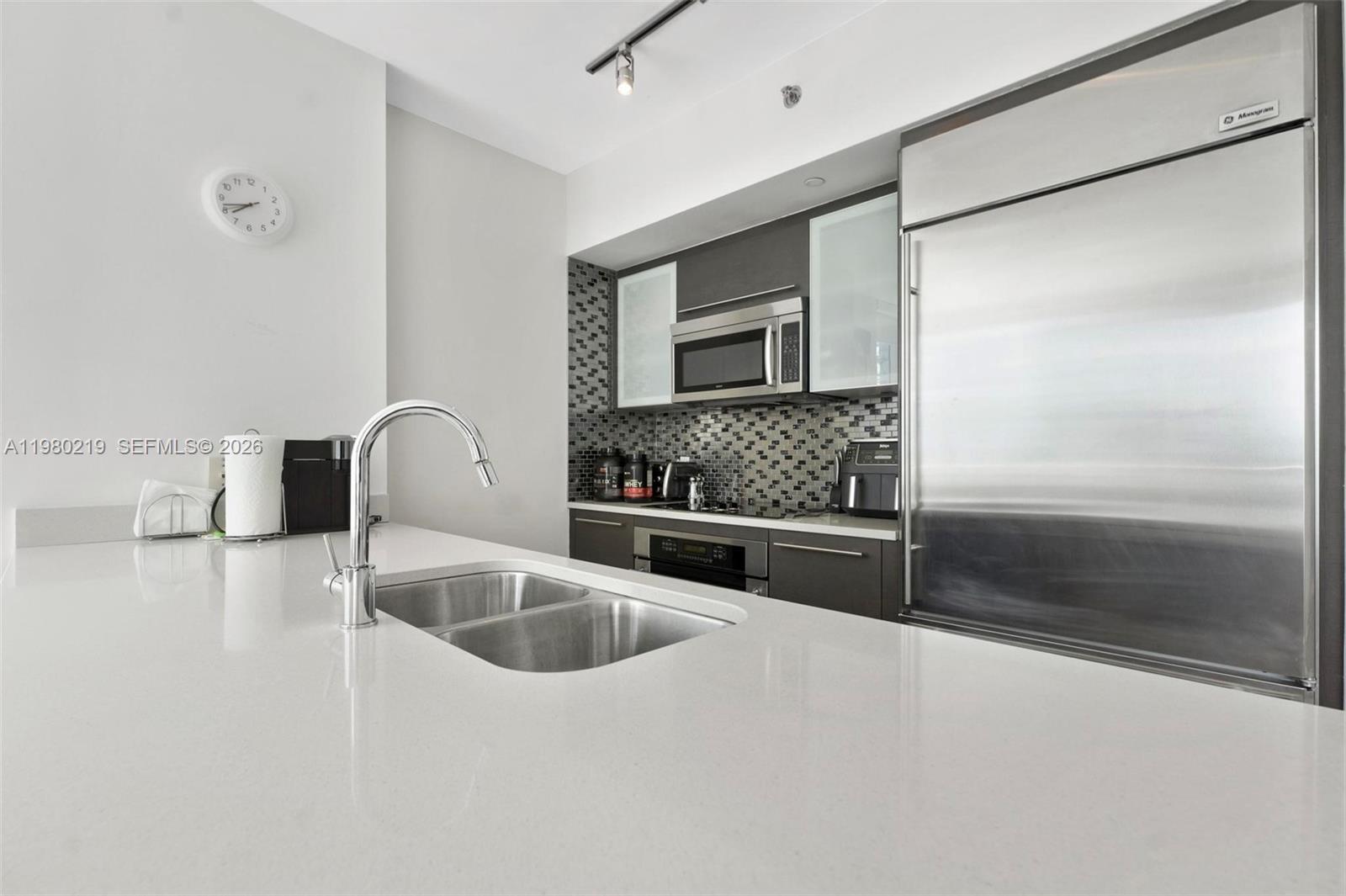 55 Southeast 6th Street, Unit 3102 Miami, FL 33131 - Photo 8 of 22