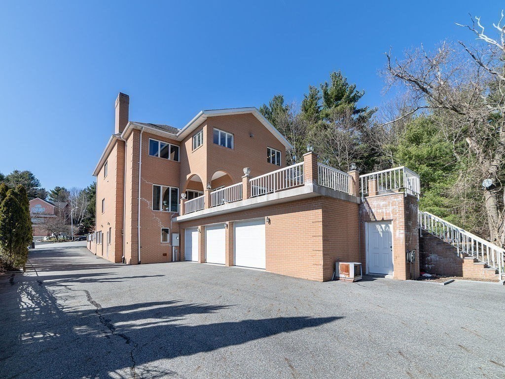17 Ledgewood Road Saugus, MA 01906 - Photo 22 of 28 Gallery Image 22