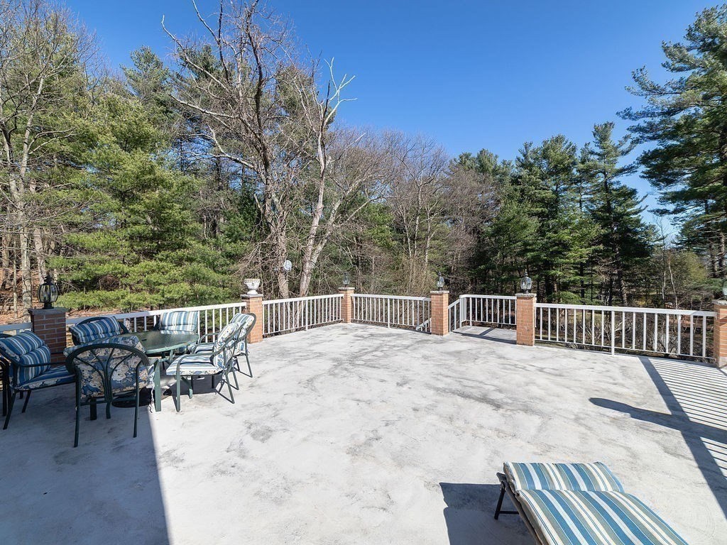 17 Ledgewood Road Saugus, MA 01906 - Photo 24 of 28 Gallery Image 24