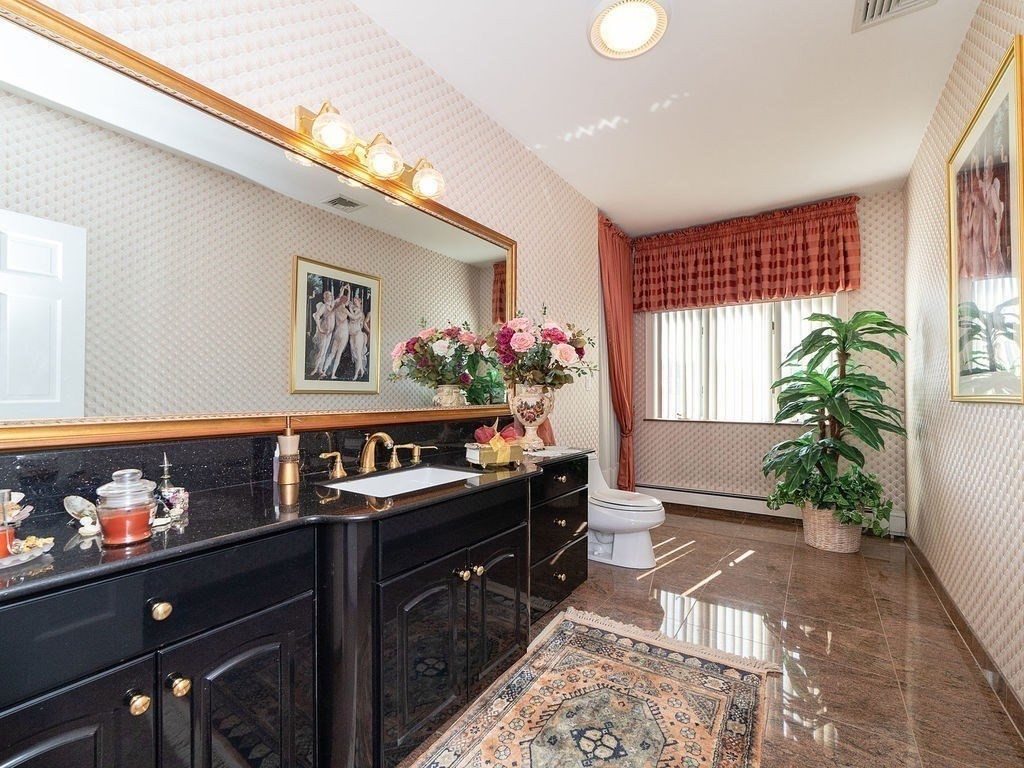 17 Ledgewood Road Saugus, MA 01906 - Photo 9 of 28 Gallery Image 9