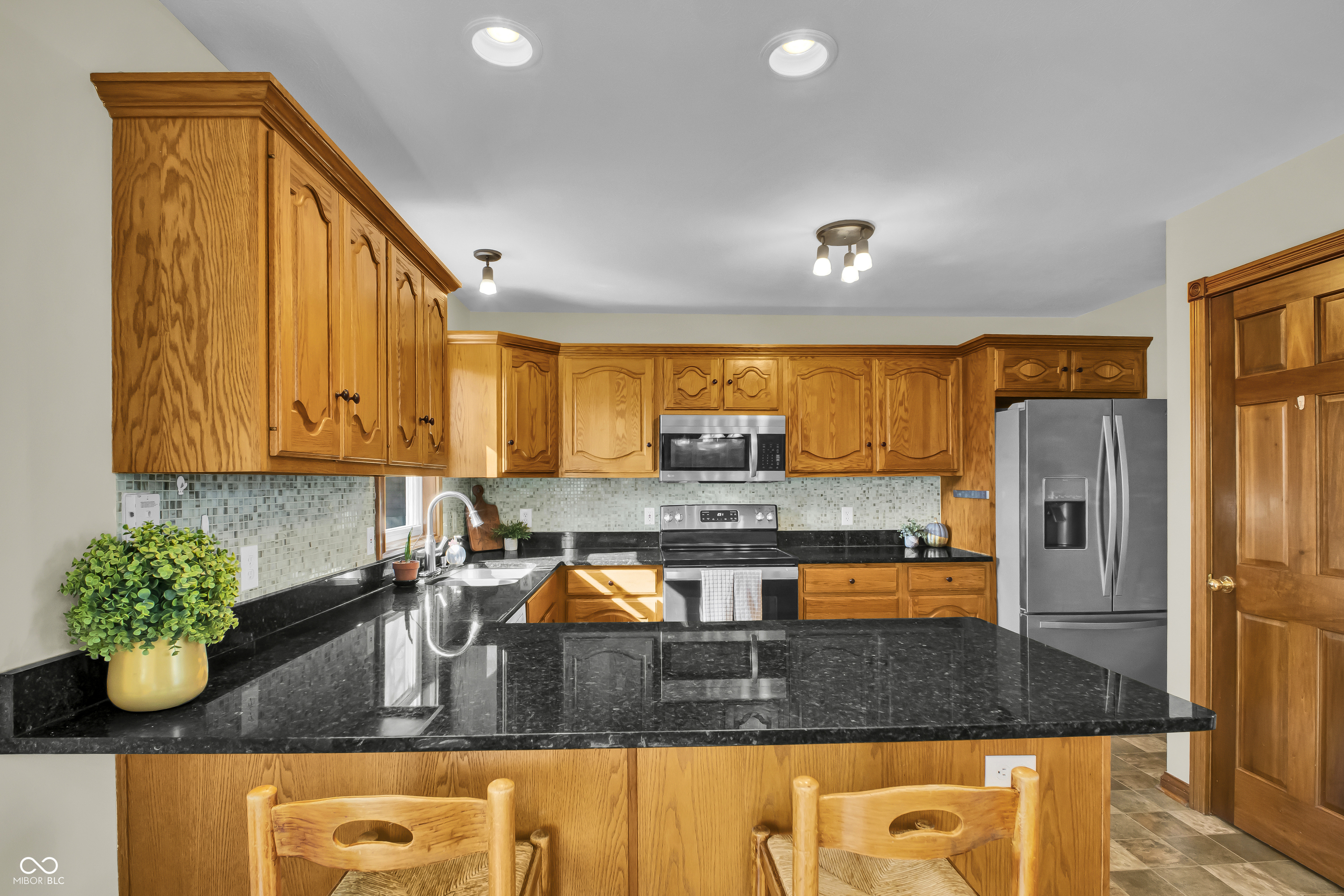 2942 Prairie Stream Way Columbus, IN 47203 - Photo 14 of 48