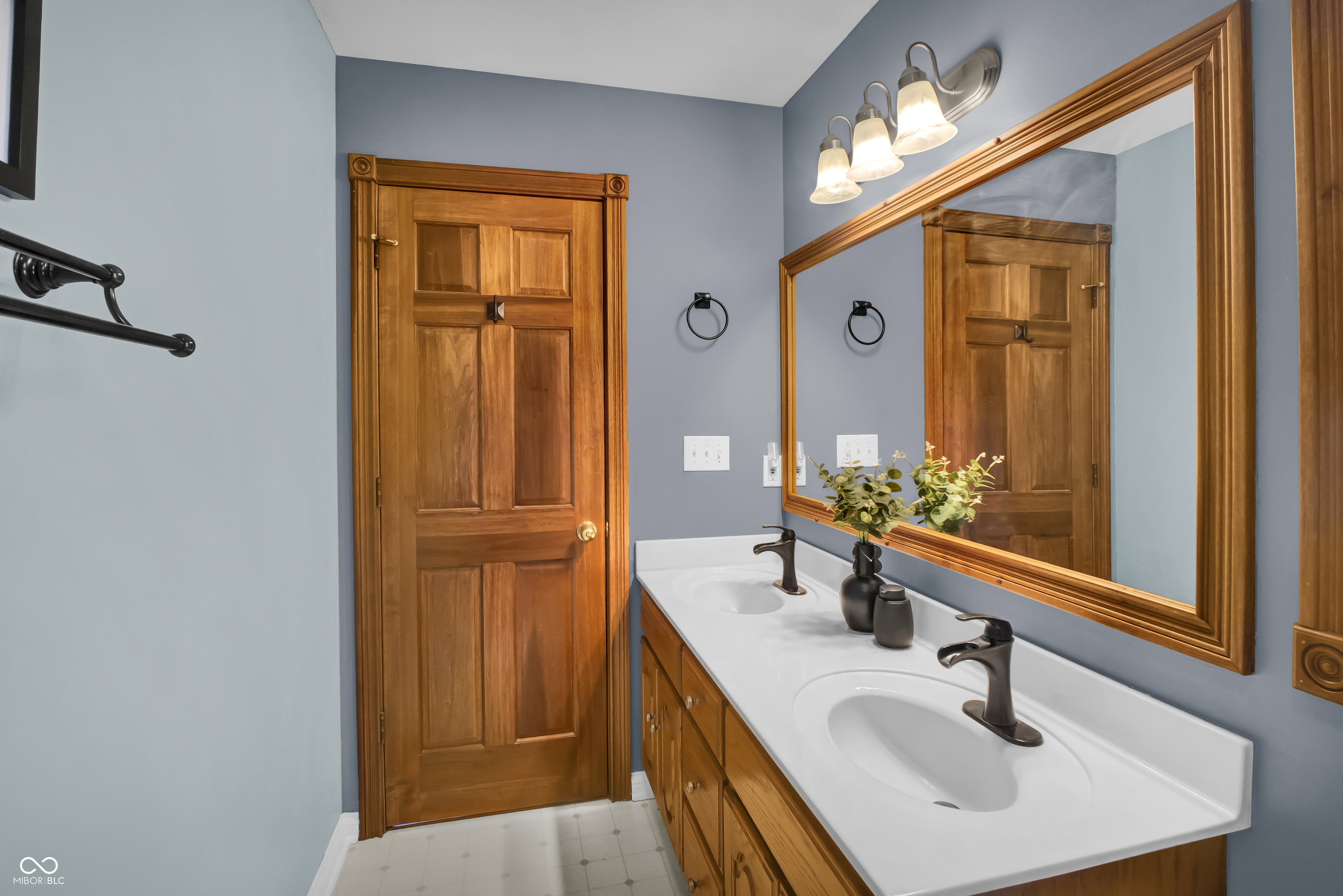 2942 Prairie Stream Way Columbus, IN 47203 - Photo 24 of 48