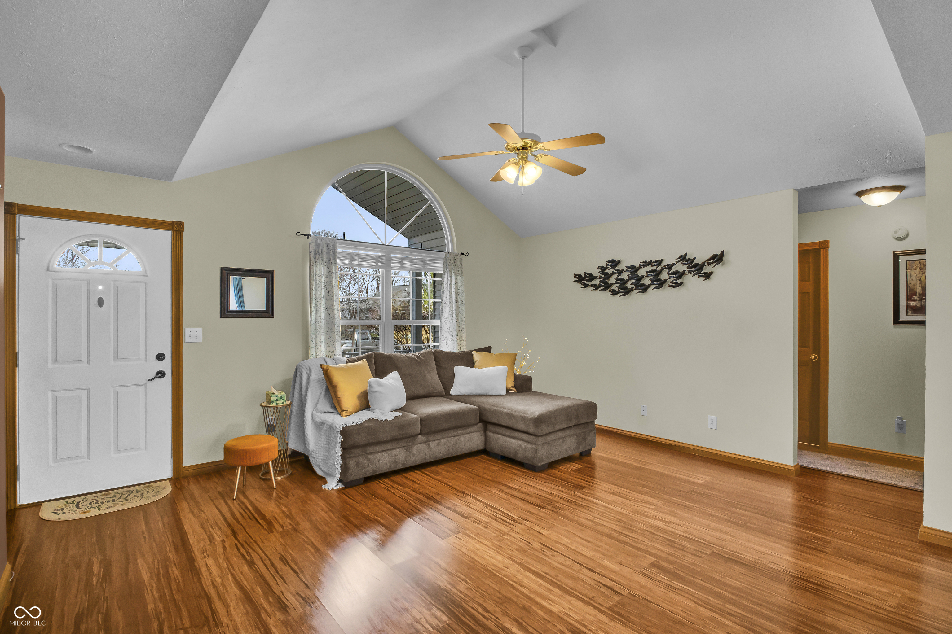 2942 Prairie Stream Way Columbus, IN 47203 - Photo 7 of 48