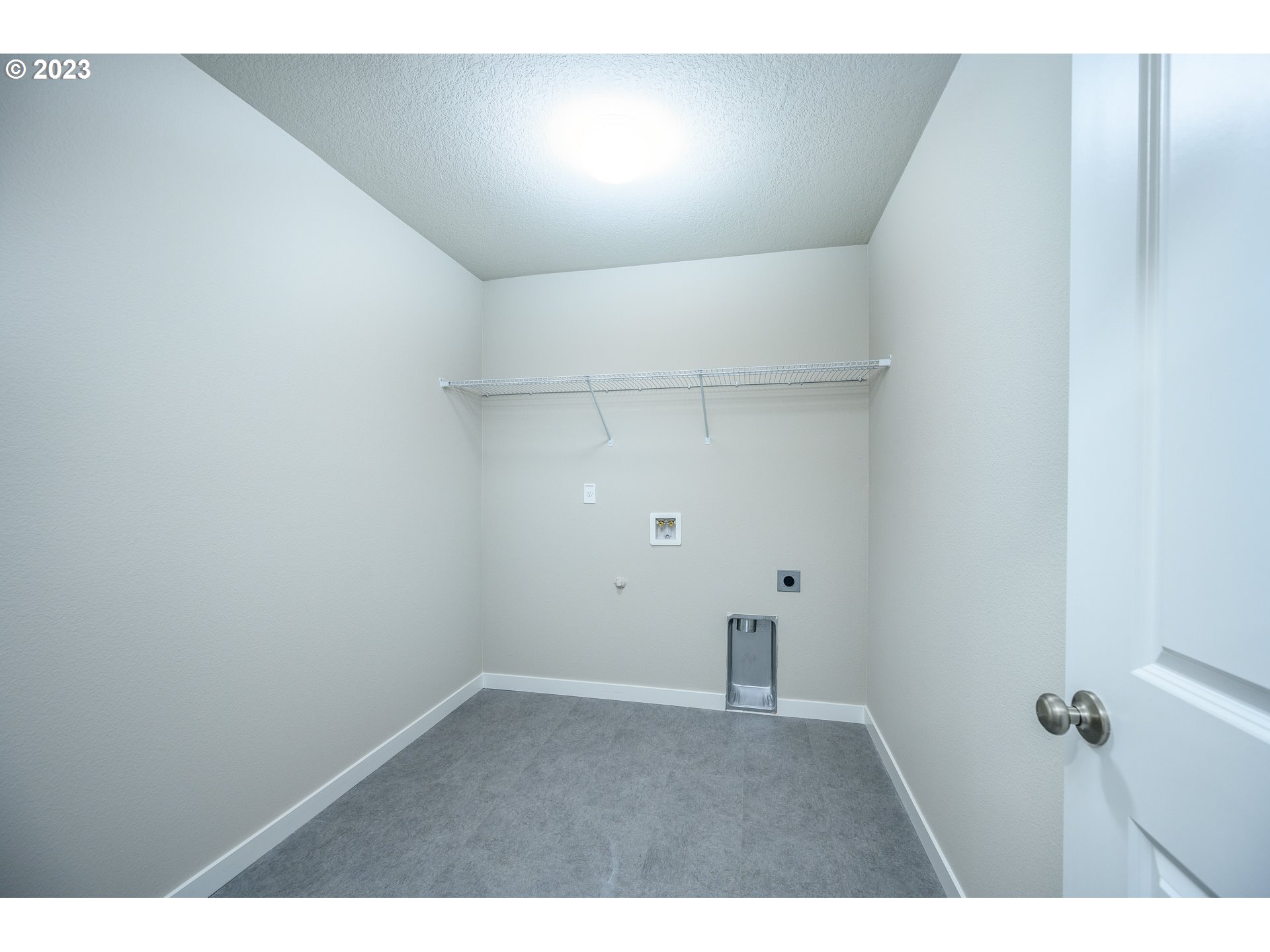 3080 South Kodiak Street, Unit LT813 Cornelius, OR 97113 - Photo 23 of 37 a view of an empty room