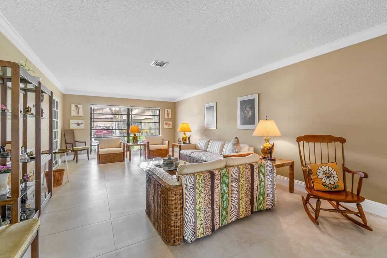 4851 Equestrian Road, Unit A Boynton Beach, FL 33436 - Photo 8 of 28 005-4851EquestrianRoad-BoyntonBeach-FL-3