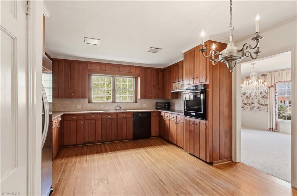 698 Lichfield Road Winston-Salem, NC 27104 - Photo 11 of 44