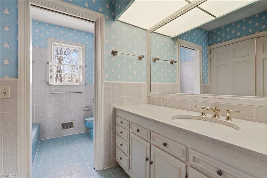 698 Lichfield Road Winston-Salem, NC 27104 - Photo 17 of 44