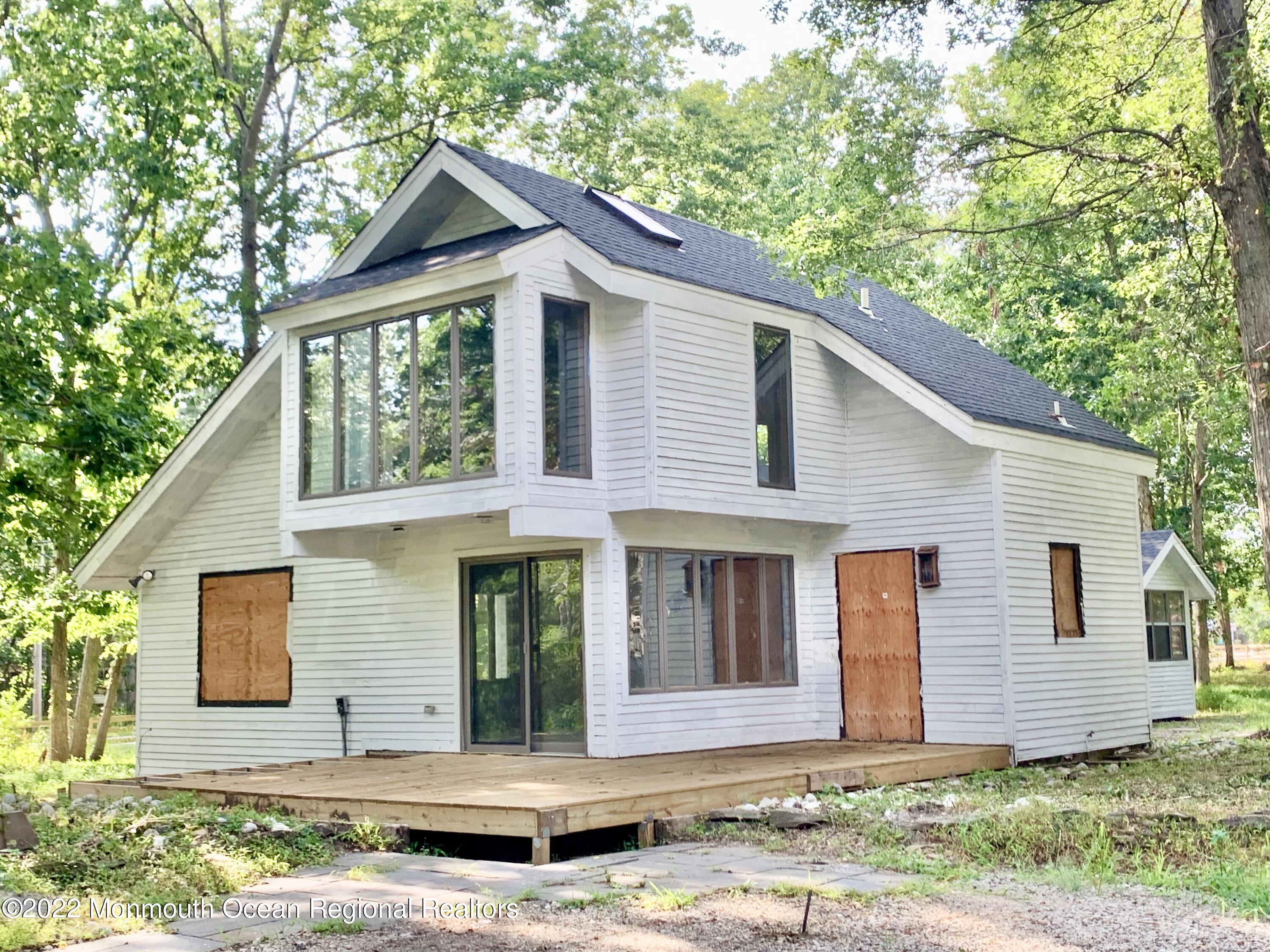 048995EC-7252-45EB-9BB0-5E7FDB57E63D