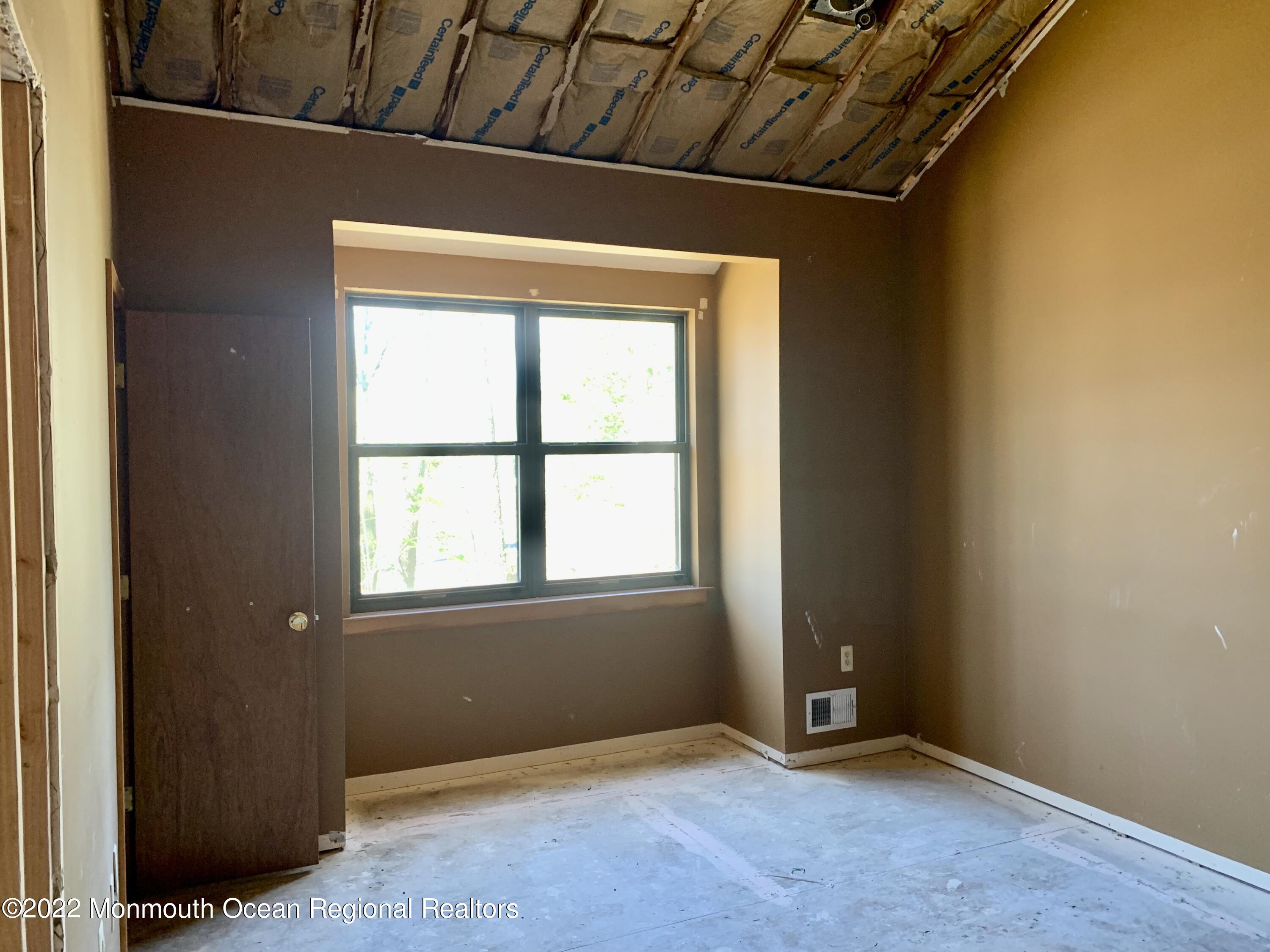 316 Herbertsville Road Howell, NJ 07731 - Photo 11 of 19 2583FABC-F003-4197-9A5C-EFBBB5D6E365_1_2