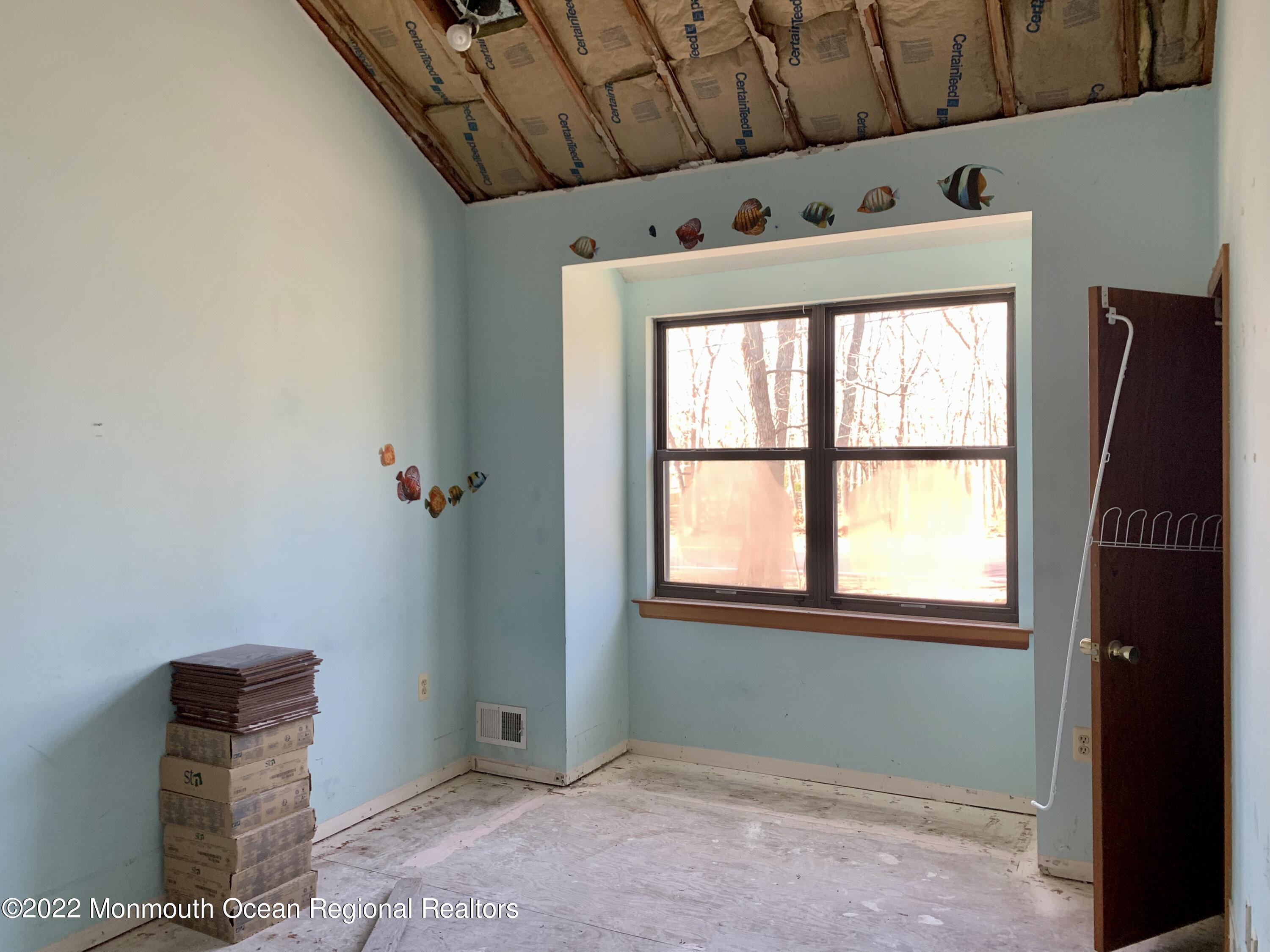 316 Herbertsville Road Howell, NJ 07731 - Photo 15 of 19 A44B63EF-F502-40C3-8915-AA66382DAE0D_1_2