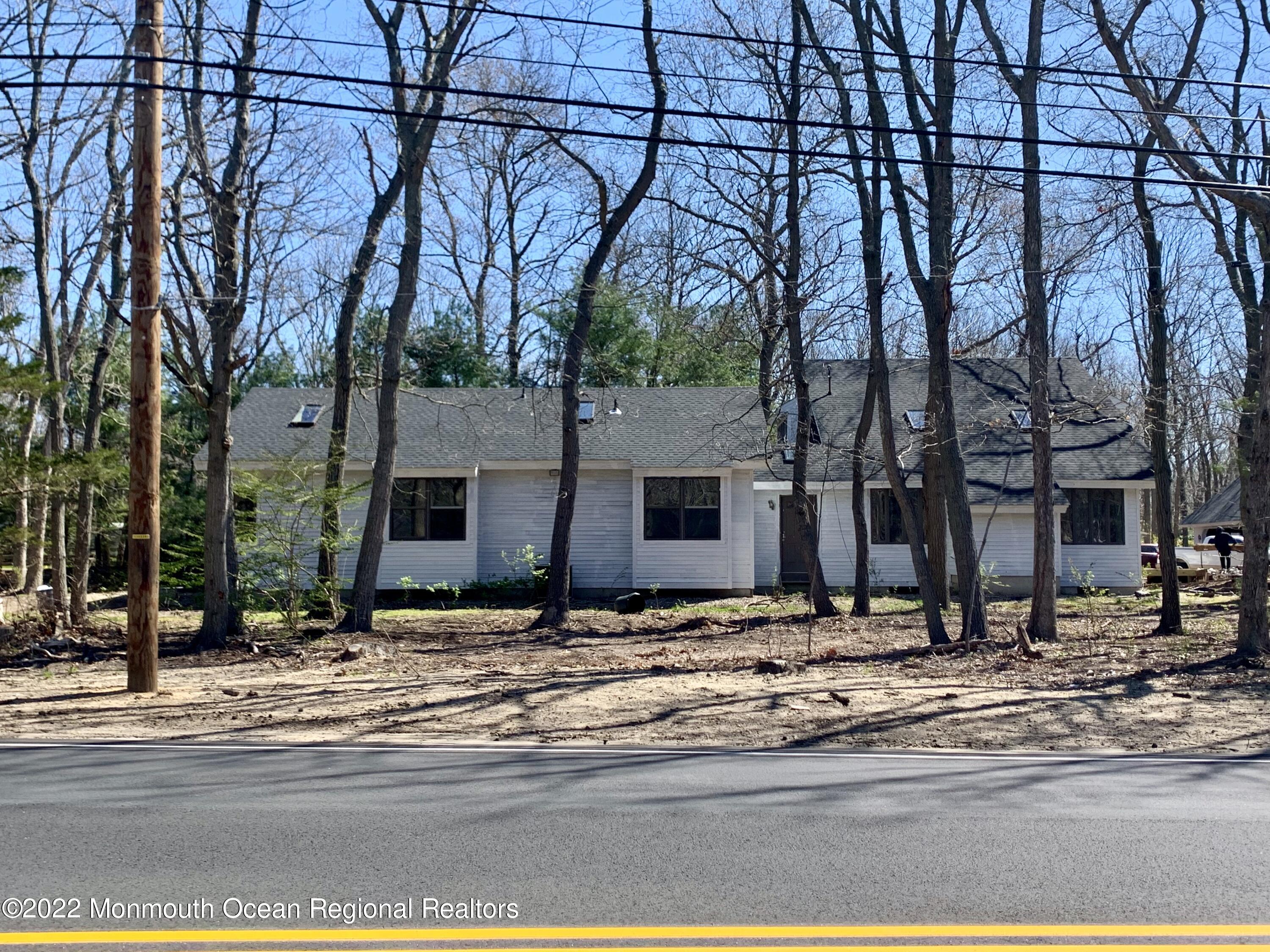 316 Herbertsville Road Howell, NJ 07731 - Photo 5 of 19 BA0BABDB-B660-4B9E-BB27-8A095ABFB7F5_1_2