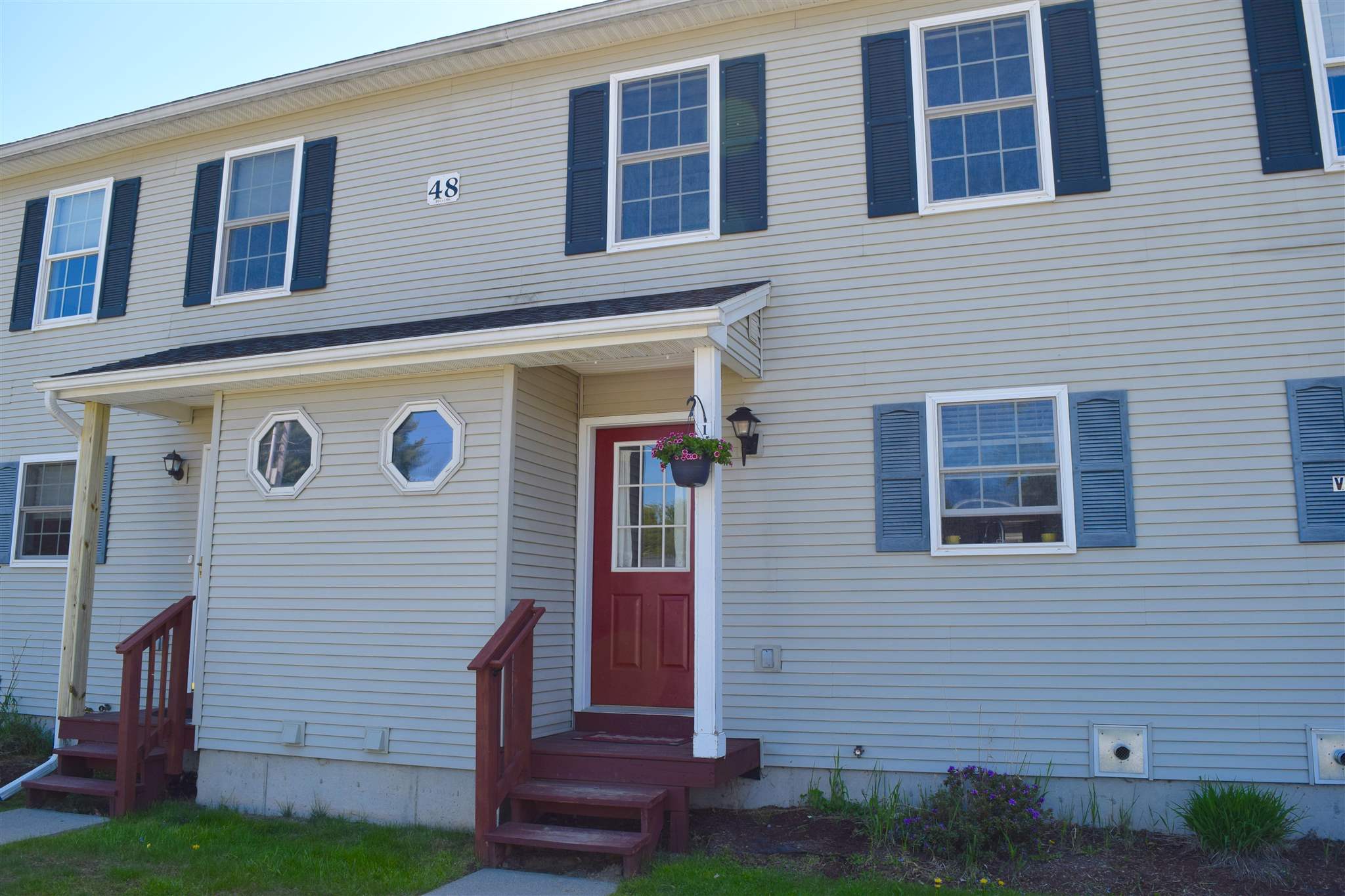 48 Colonial Road, Unit 104 Fairfax, VT 05454 - Photo 1 of 23