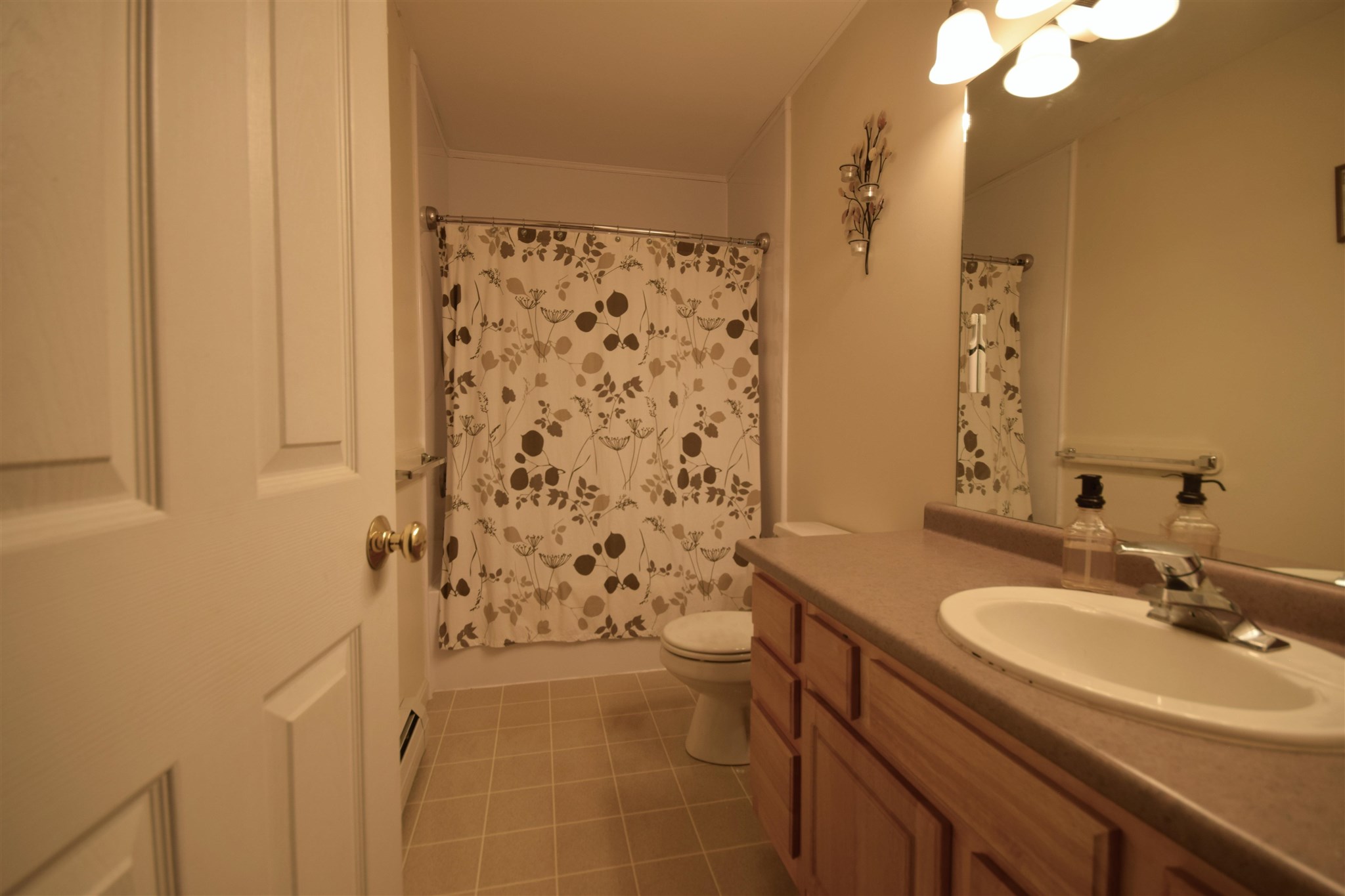 48 Colonial Road, Unit 104 Fairfax, VT 05454 - Photo 13 of 23
