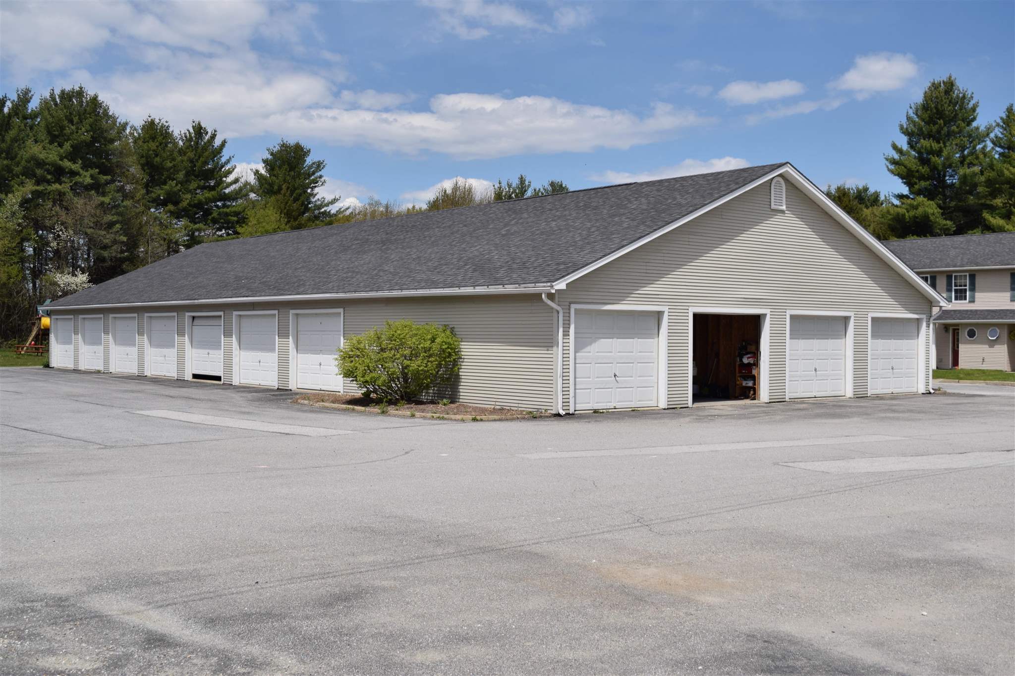 48 Colonial Road, Unit 104 Fairfax, VT 05454 - Photo 20 of 23