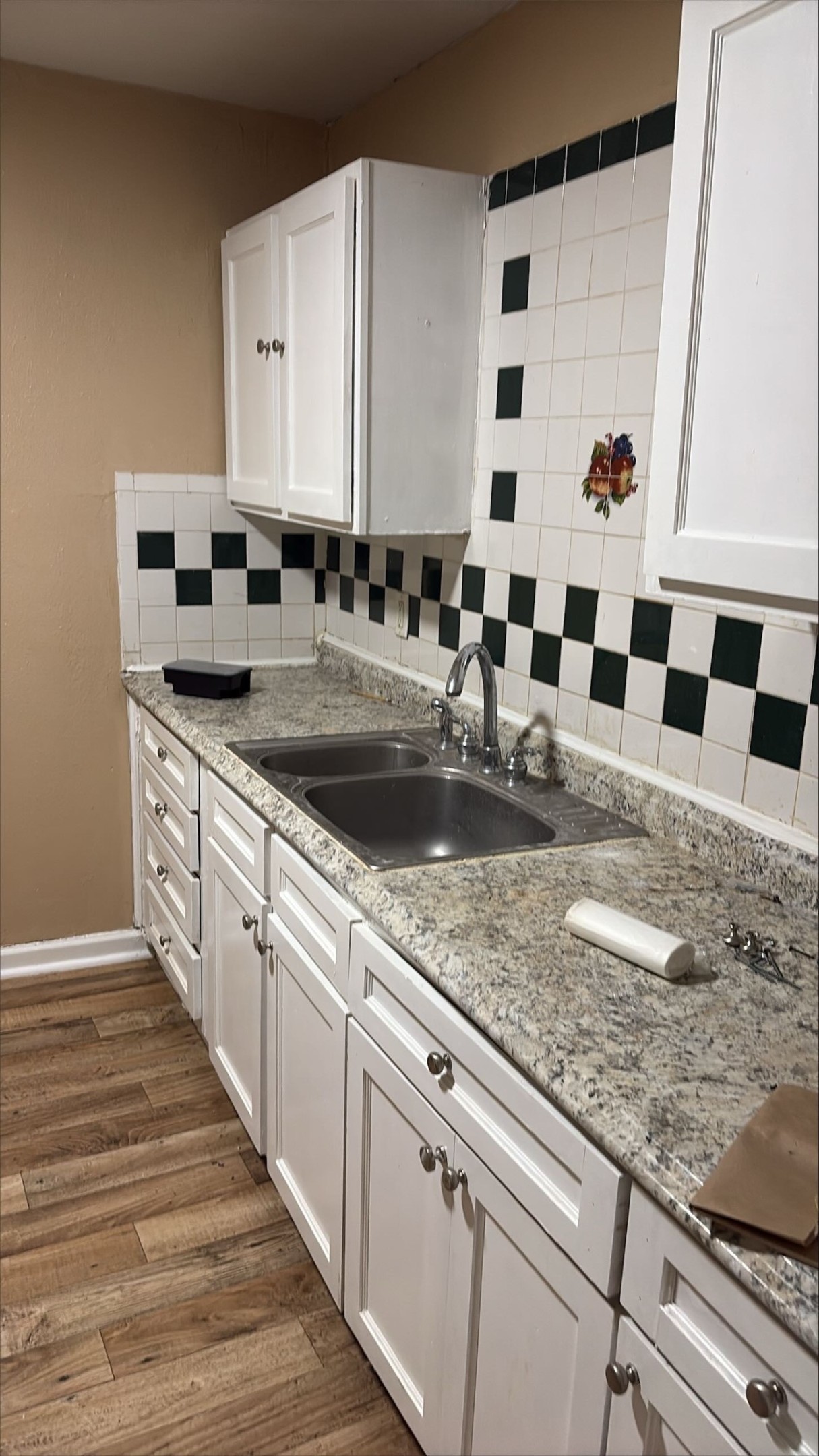 4723 Eppes Street Houston, TX 77021 - Photo 10 of 15 Kitchen