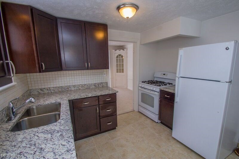 3618 Northcliffe Road Cleveland, OH 44118 - Photo 17 of 25
