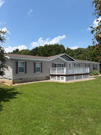 $299,000 | 15165 North Concordia Lane, Woodlawn, IL 62898