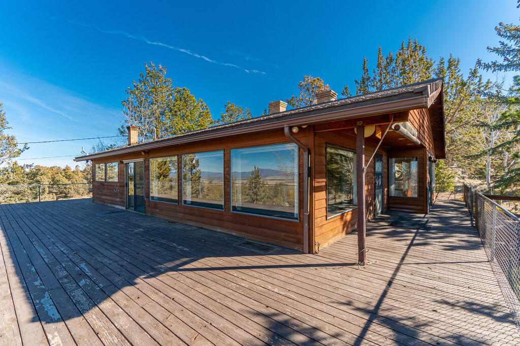 11322 Southwest Red Cloud Road Powell Butte, OR 97753 - Photo 27 of 35 RileyVisuals-17