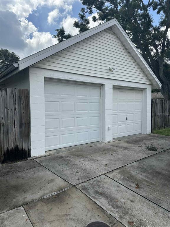 3630 38th Avenue North St. Petersburg, FL 33713 - Photo 11 of 17 a view of garage