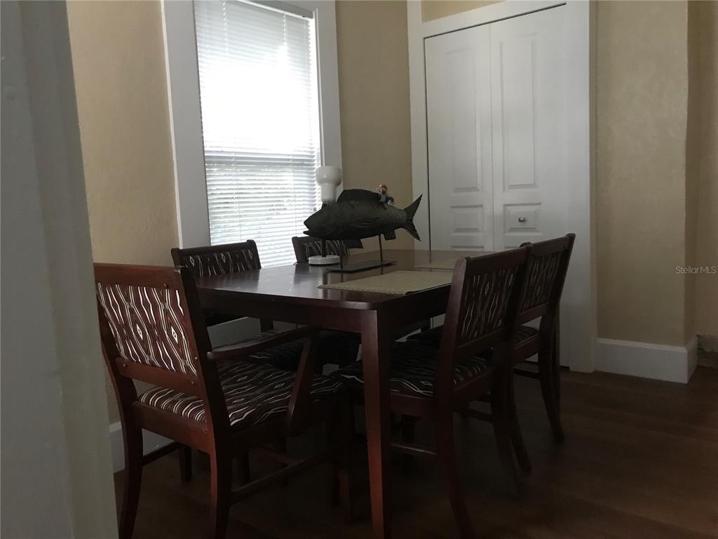 3630 38th Avenue North St. Petersburg, FL 33713 - Photo 6 of 17 a dining room with furniture and window