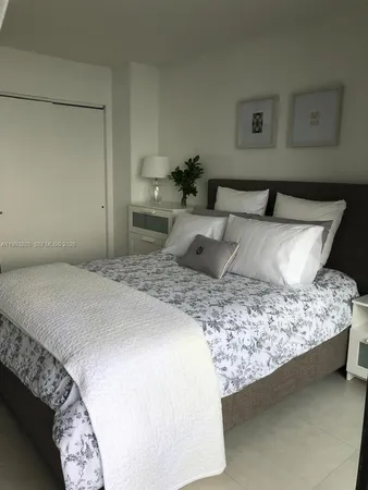 $695,000 | 2333 Brickell Avenue, Unit PH207, Miami, FL 33129