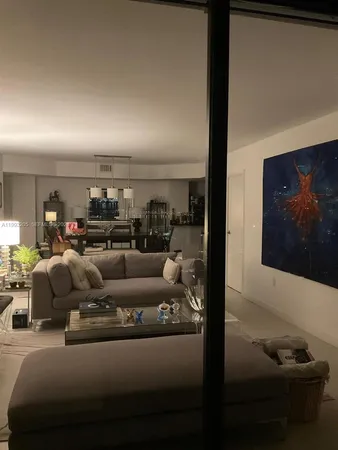 $695,000 | 2333 Brickell Avenue, Unit PH207, Miami, FL 33129