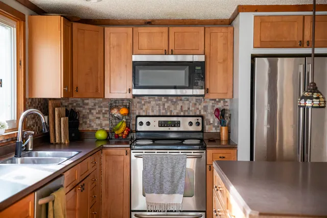 $425,000 | 27 Old Mason Center Road, Greenville, NH 03048