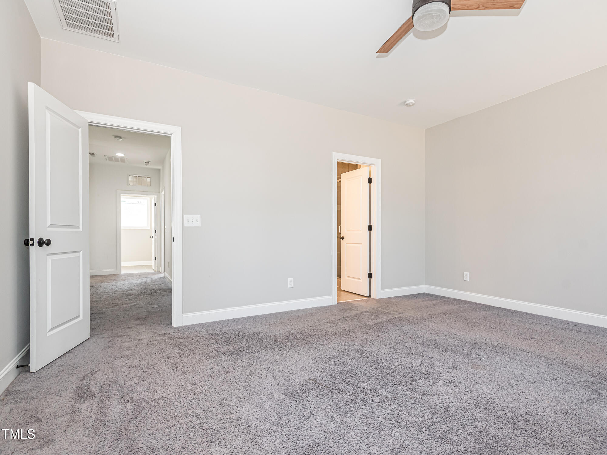 5347 Cypress Lane Raleigh, NC 27609 - Photo 30 of 57 InTrust_Realty_Lee_5347_Cypress-7042