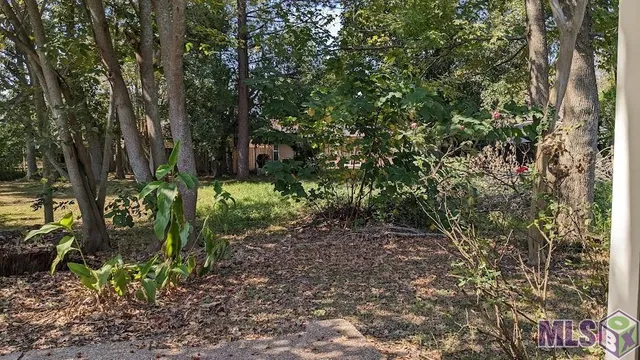$1,575 | 332 Heatherwood Drive, Baton Rouge, LA 70808
