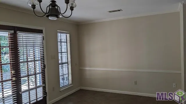 $1,575 | 332 Heatherwood Drive, Baton Rouge, LA 70808