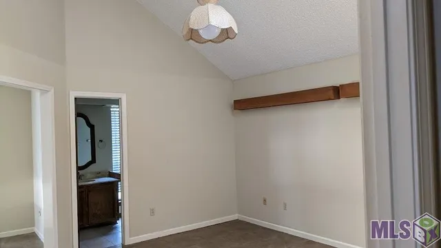 $1,575 | 332 Heatherwood Drive, Baton Rouge, LA 70808