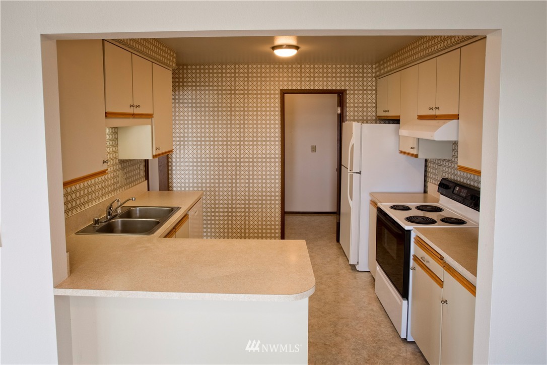 2510 Rucker Avenue, Unit 6 Everett, WA 98201 - Photo 8 of 17