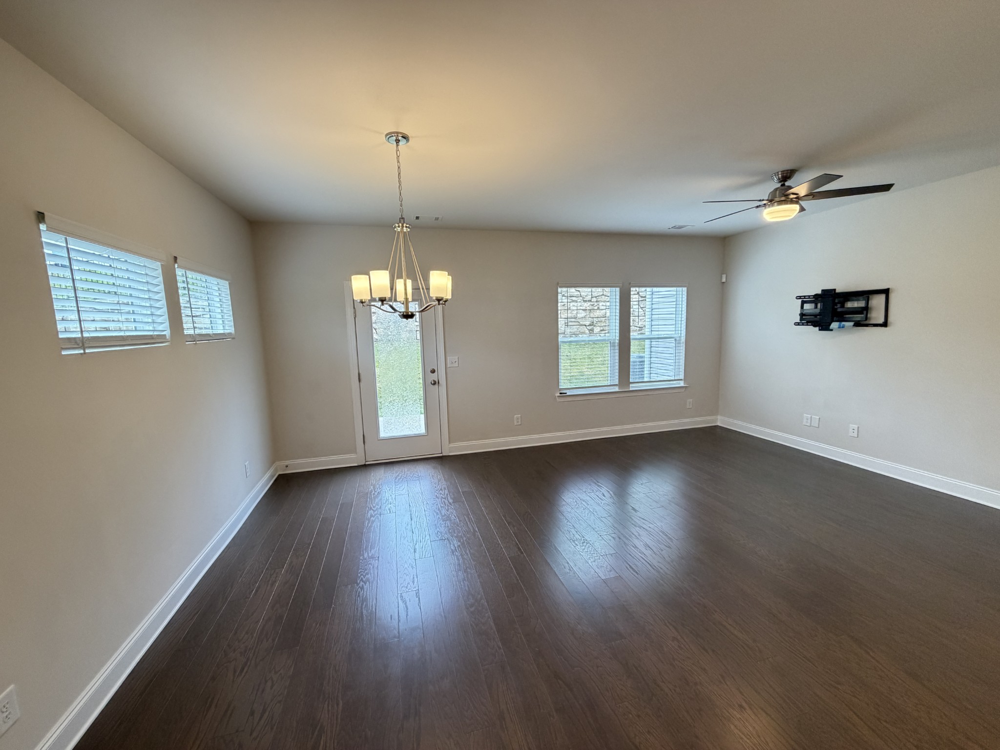 4657 Ridge Bend Drive Nashville, TN 37207 - Photo 2 of 22