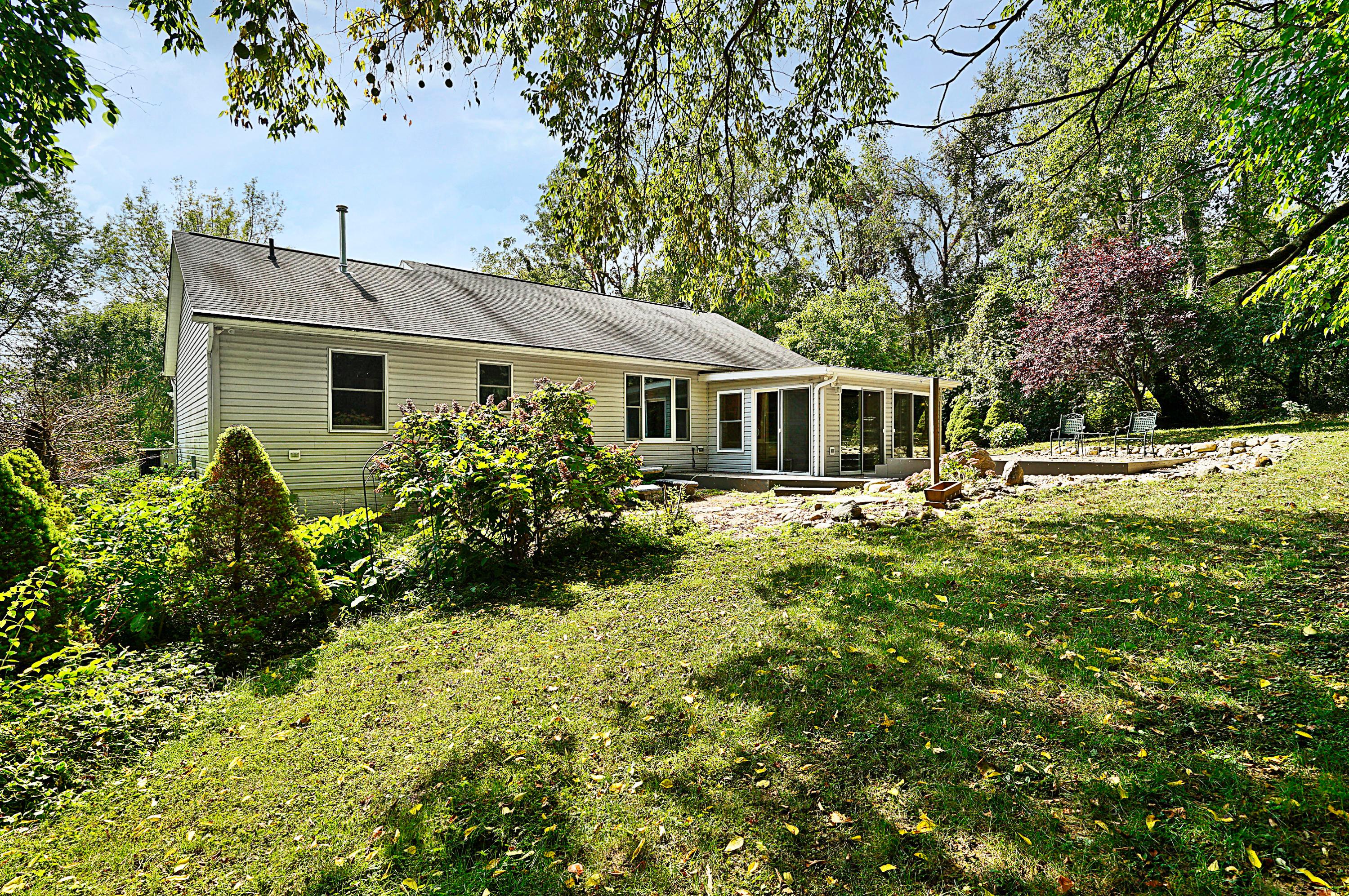 823 National Road Southeast Hebron, OH 43025 - Photo 11 of 44